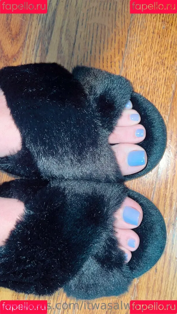 itwasalwaysmysoles Onlyfans Photo Gallery 