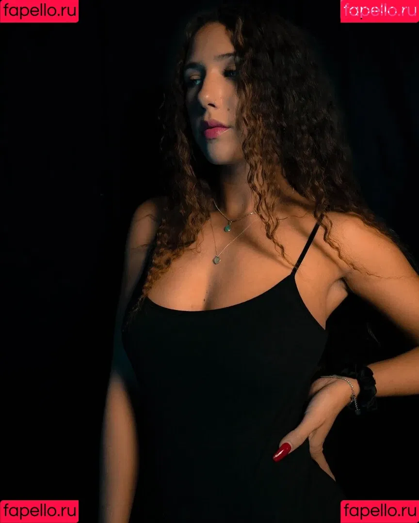 rina exclusive Onlyfans Photo Gallery 