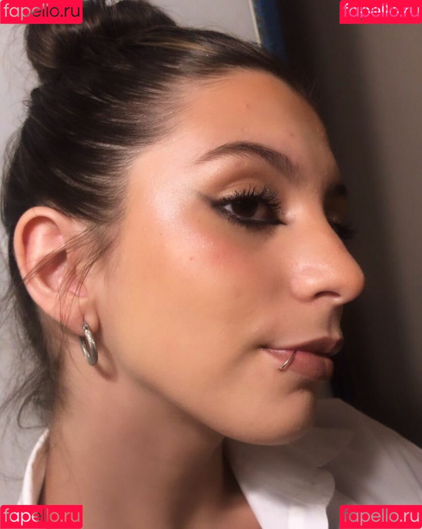 Nahiara Hamue Onlyfans Photo Gallery 