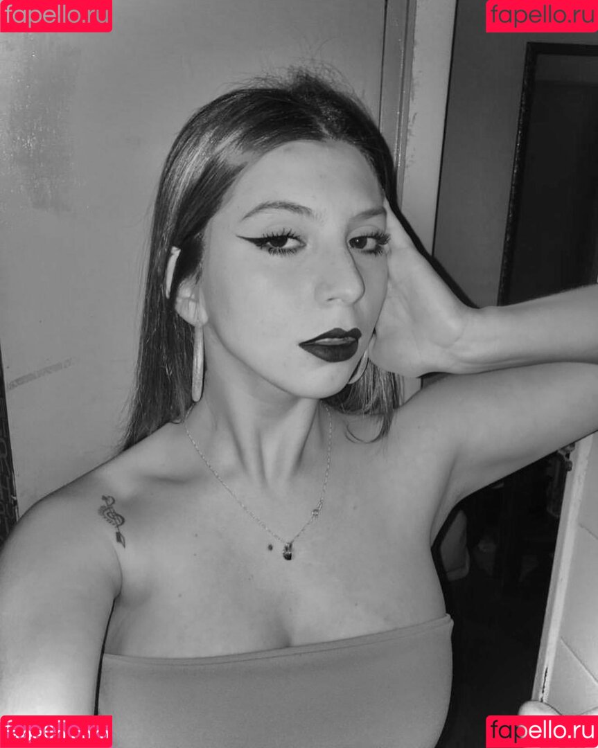 Nahiara Hamue Onlyfans Photo Gallery 