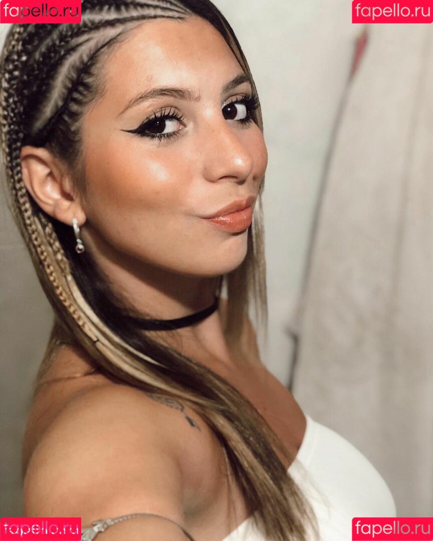 Nahiara Hamue Onlyfans Photo Gallery 