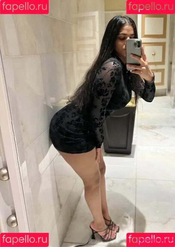 MzKora Onlyfans Photo Gallery 