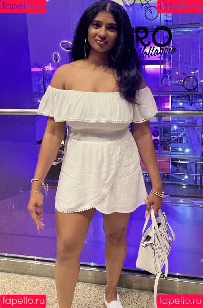 MzKora Onlyfans Photo Gallery 