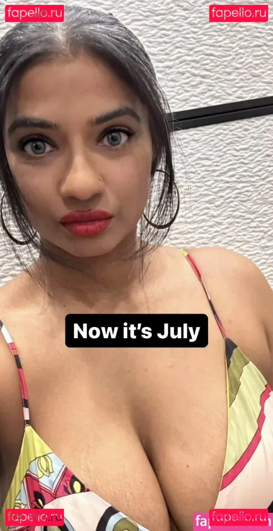 MzKora Onlyfans Photo Gallery 