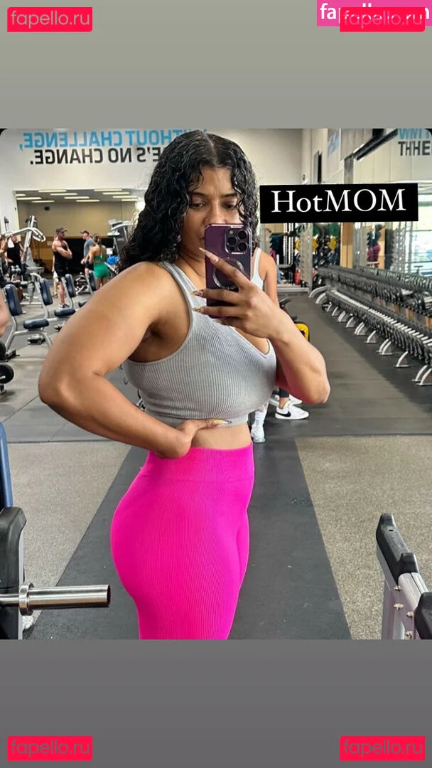 MzKora Onlyfans Photo Gallery 