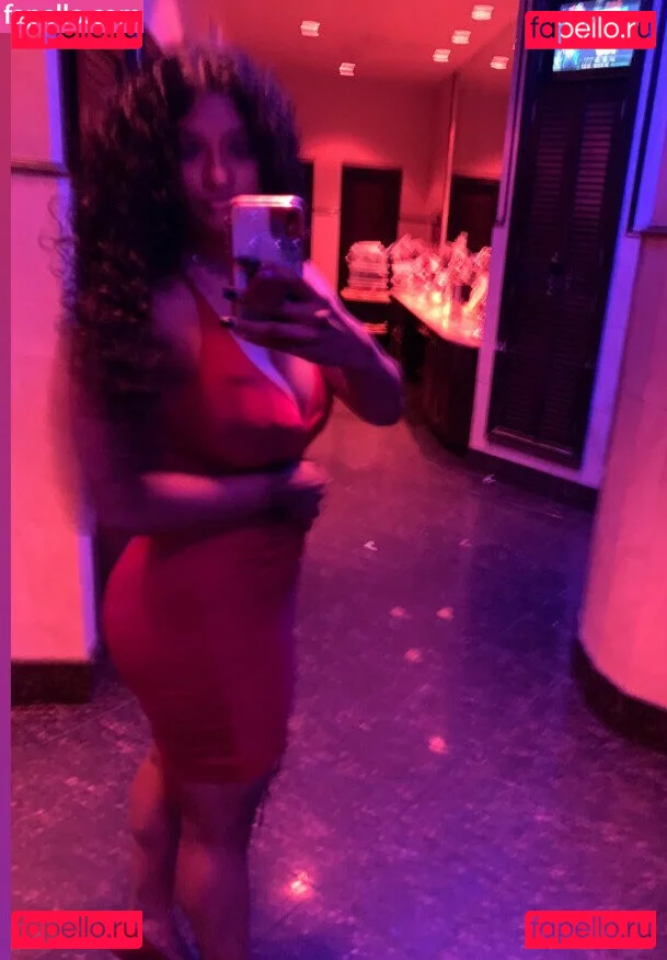 MzKora Onlyfans Photo Gallery 