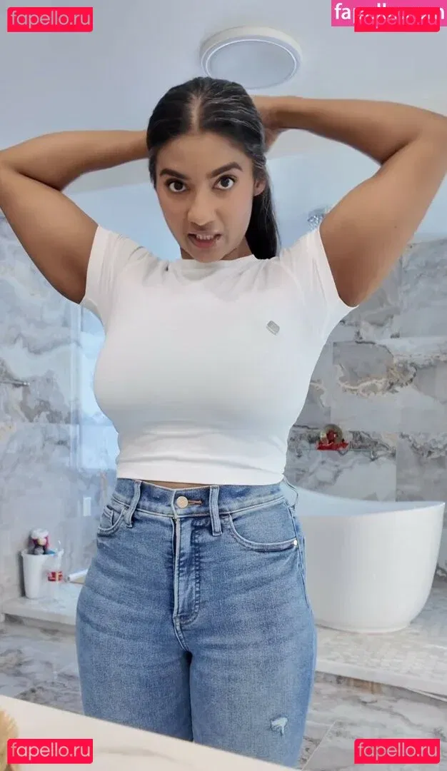 MzKora Onlyfans Photo Gallery 