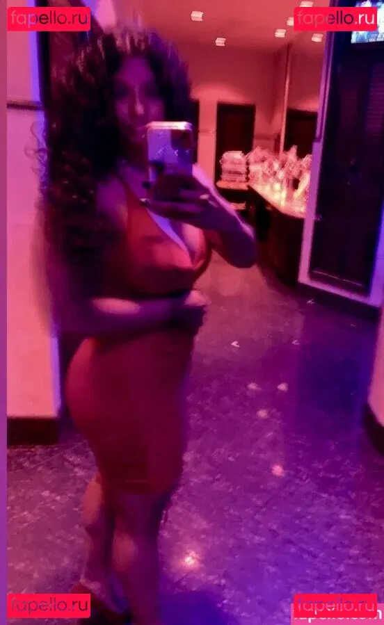 MzKora Onlyfans Photo Gallery 