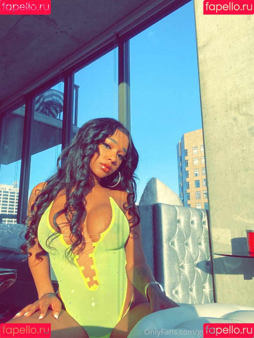 Gypsie Mermaid Onlyfans Photo Gallery 