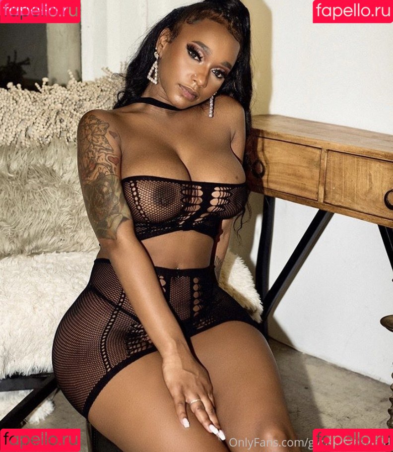 Gypsie Mermaid Onlyfans Photo Gallery 