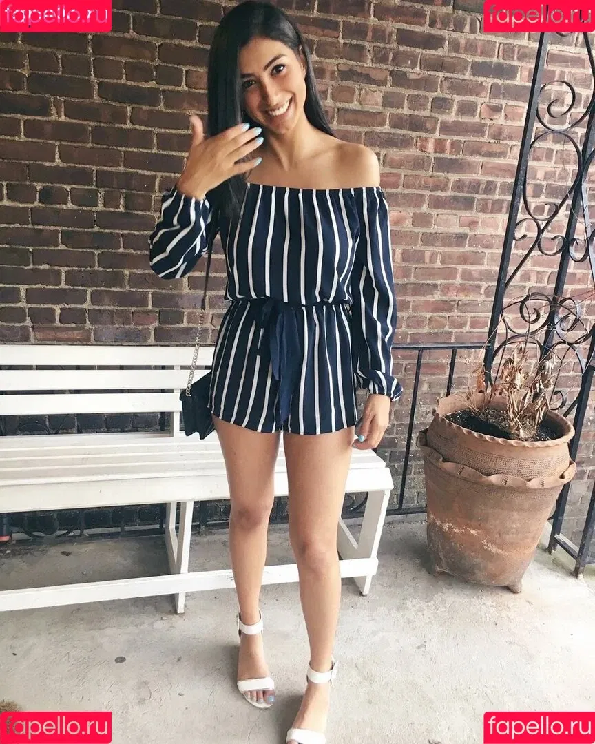 Sasha Kalra Onlyfans Photo Gallery 