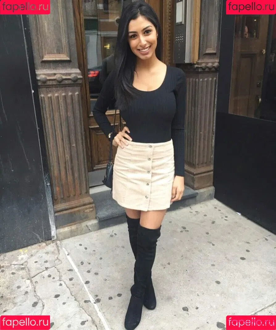 Sasha Kalra Onlyfans Photo Gallery 