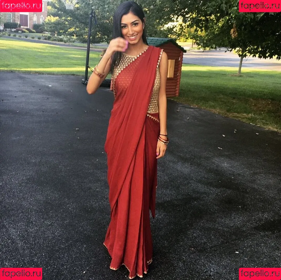 Sasha Kalra Onlyfans Photo Gallery 