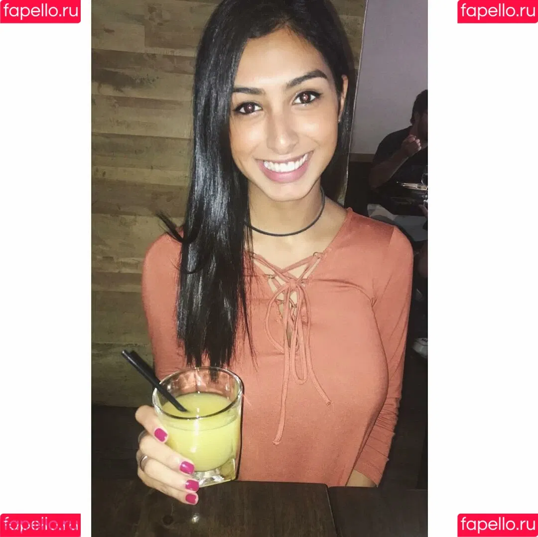 Sasha Kalra Onlyfans Photo Gallery 