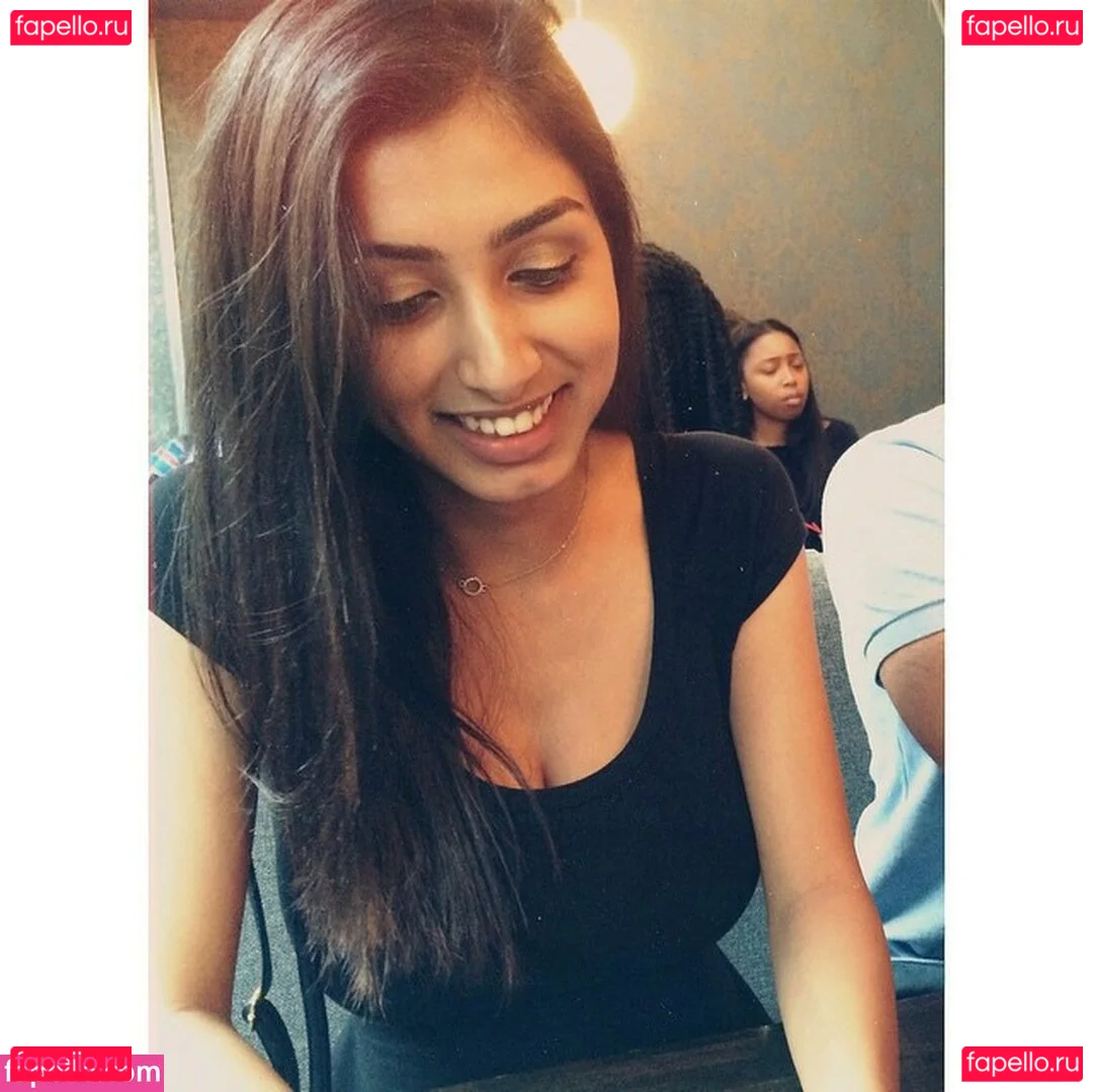 Sasha Kalra Nude Onlyfans Photo 9