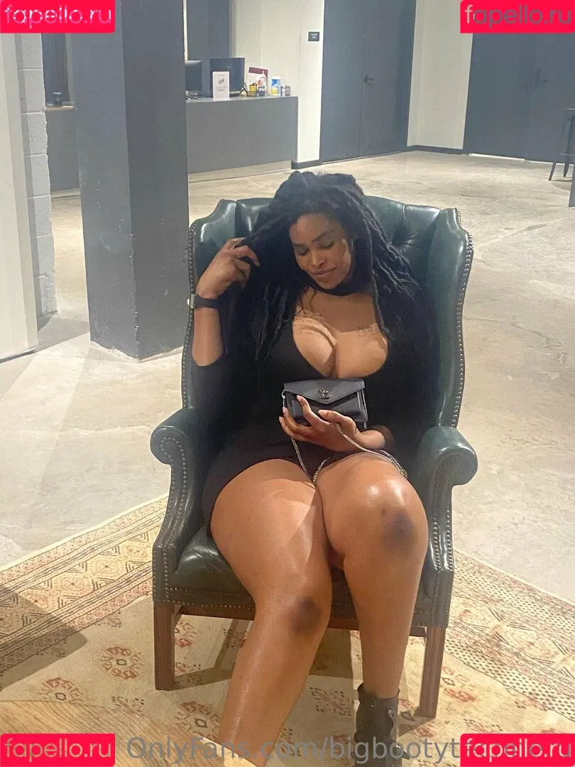 bigbootytechnerd Onlyfans Photo Gallery 