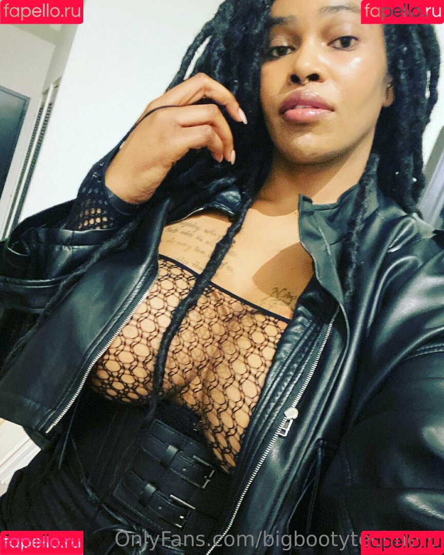 bigbootytechnerd Onlyfans Photo Gallery 