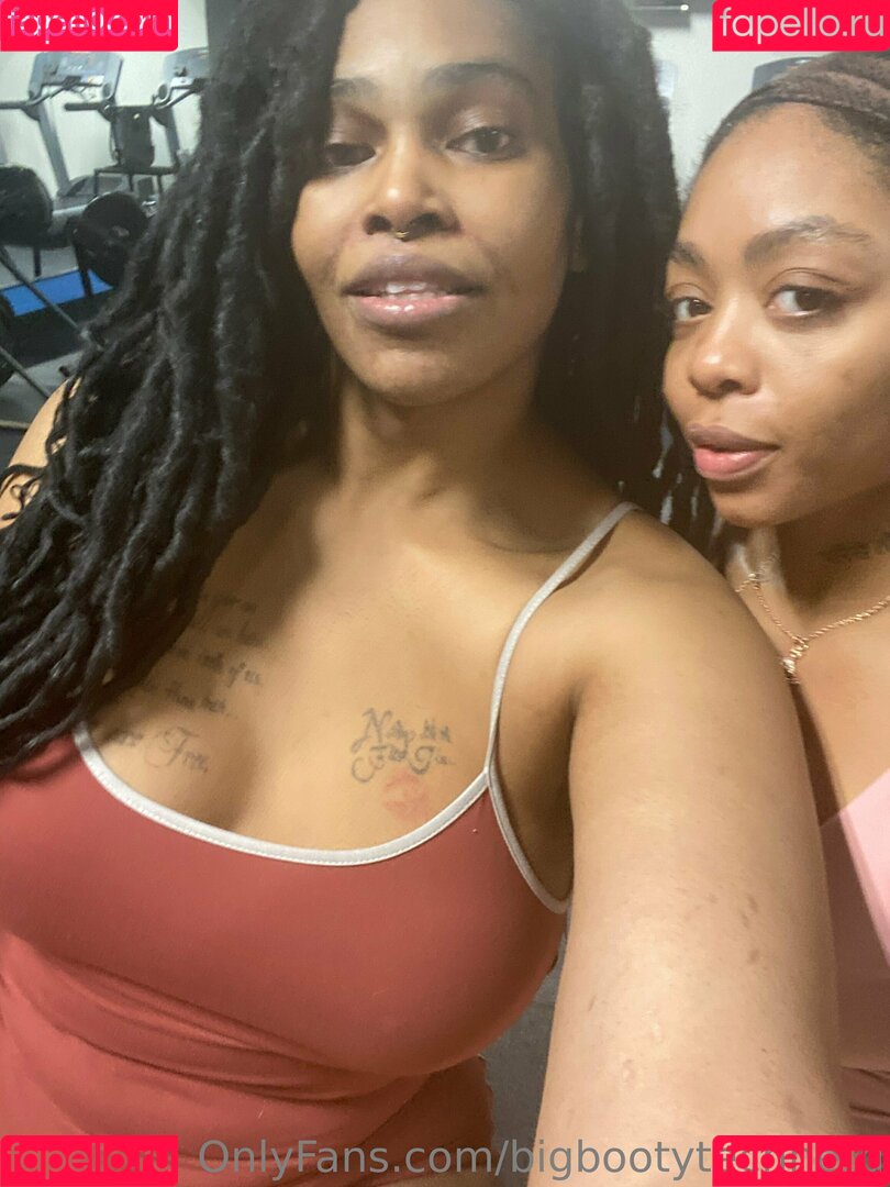 bigbootytechnerd Onlyfans Photo Gallery 