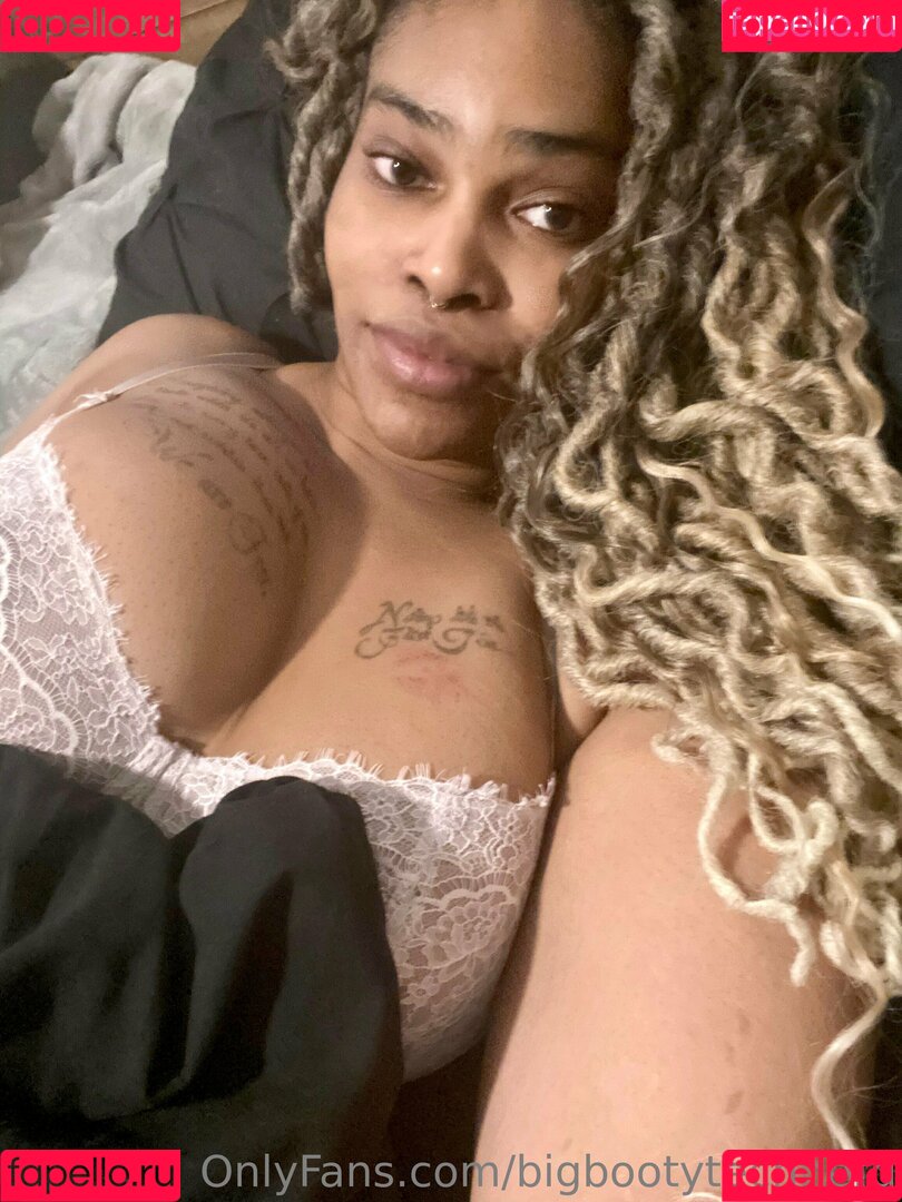 bigbootytechnerd Onlyfans Photo Gallery 