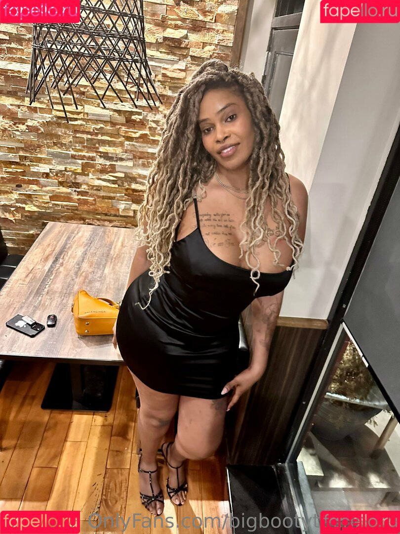 bigbootytechnerd Onlyfans Photo Gallery 