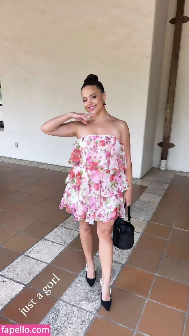 inAlicesWunderland Onlyfans Photo Gallery 