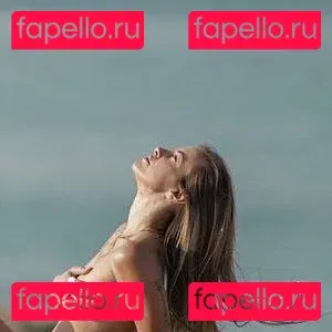 Gal Leo Onlyfans Photo Gallery 