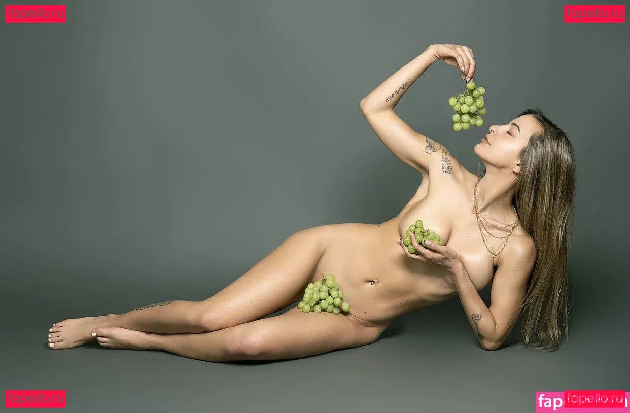 Gal Leo Onlyfans Photo Gallery 