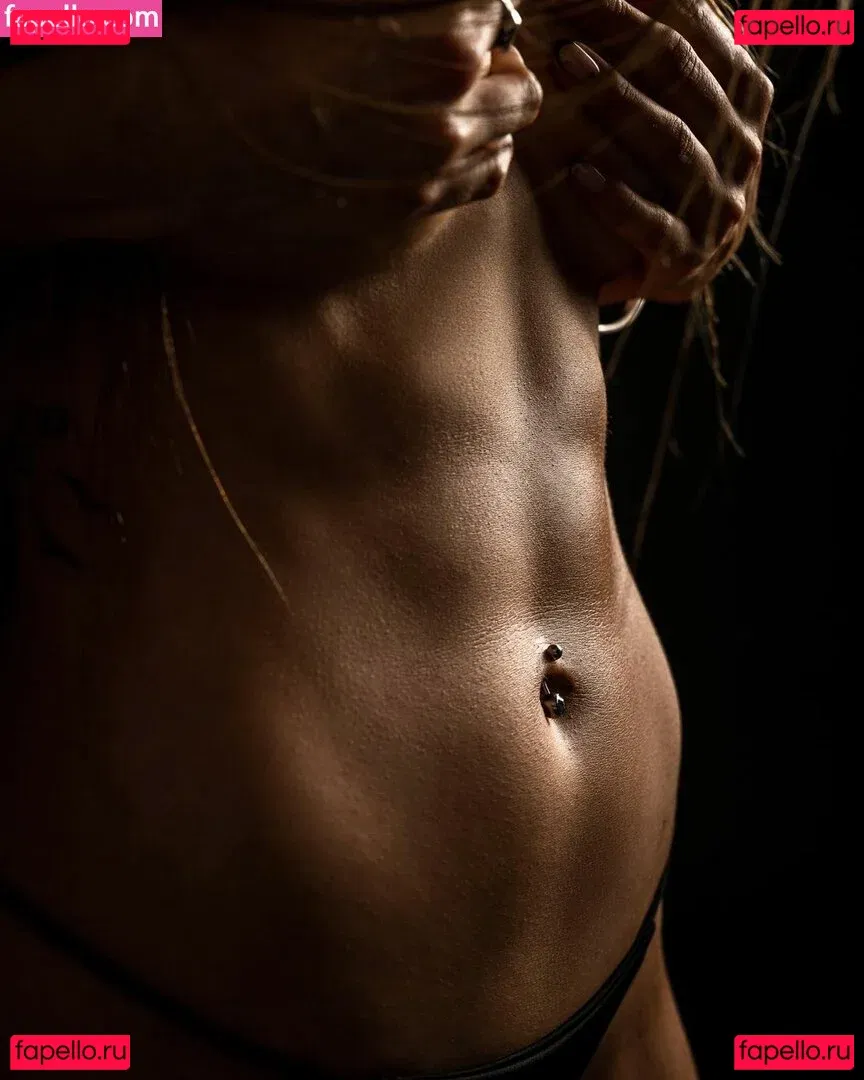 Gal Leo Onlyfans Photo Gallery 