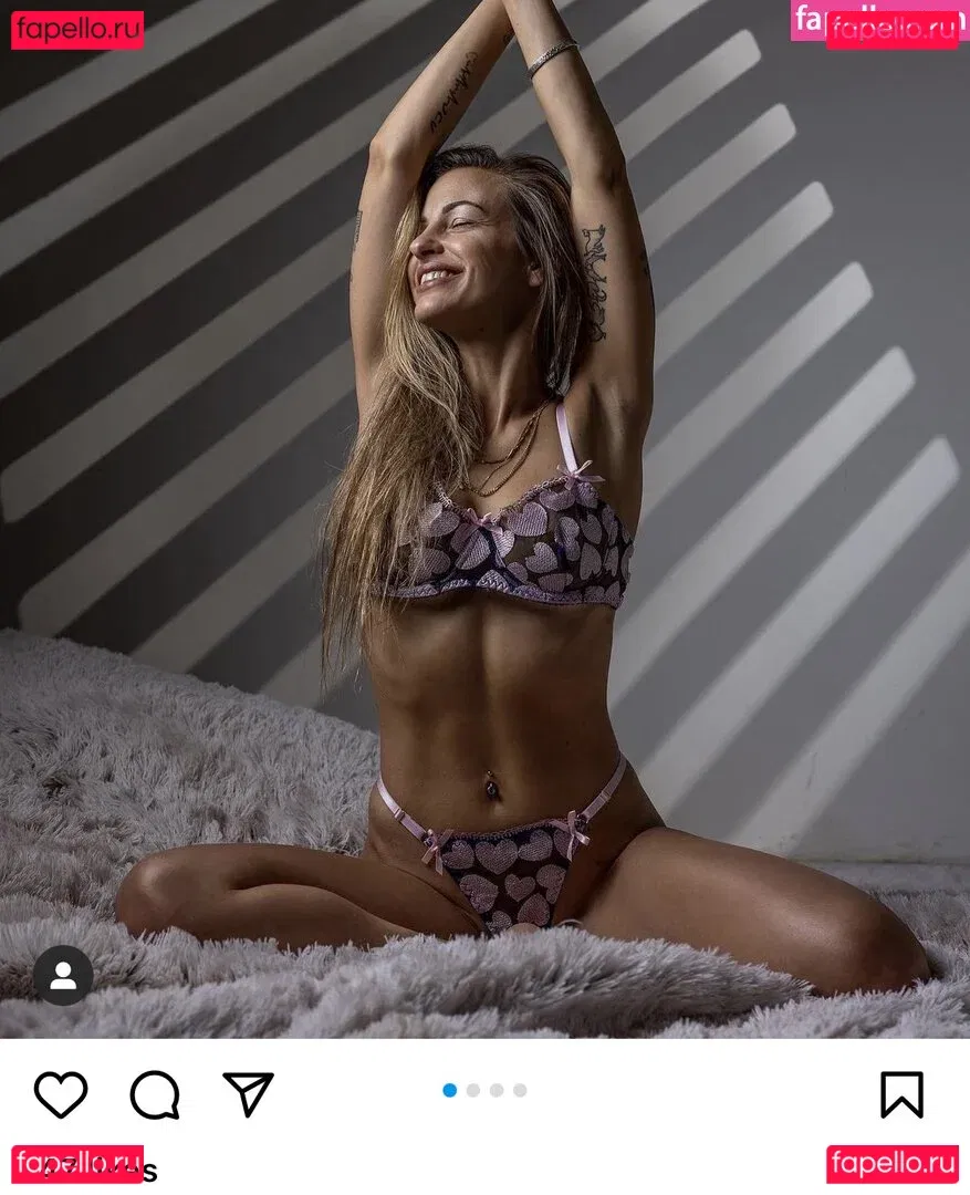 Gal Leo Onlyfans Photo Gallery 