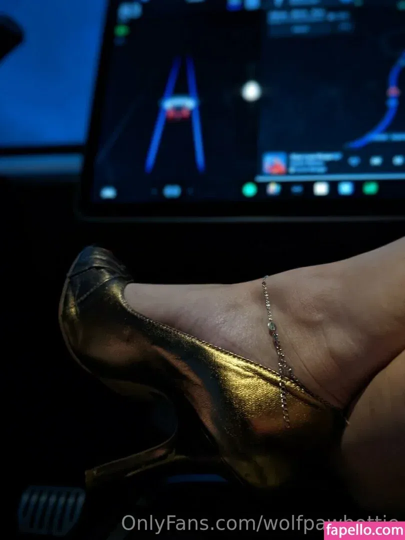 wolfpawhottie Onlyfans Photo Gallery 