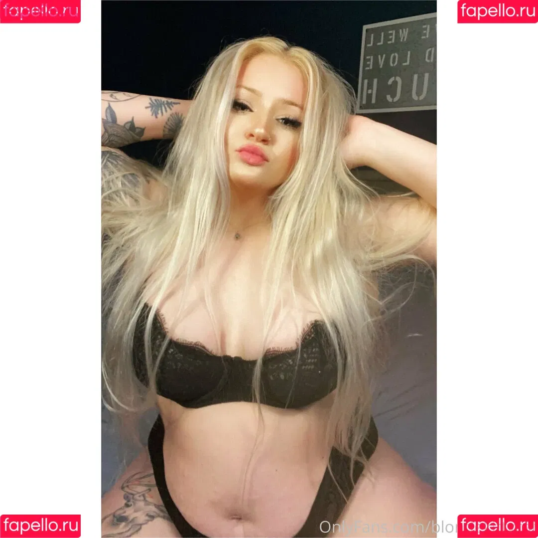 blondekittycat Onlyfans Photo Gallery 