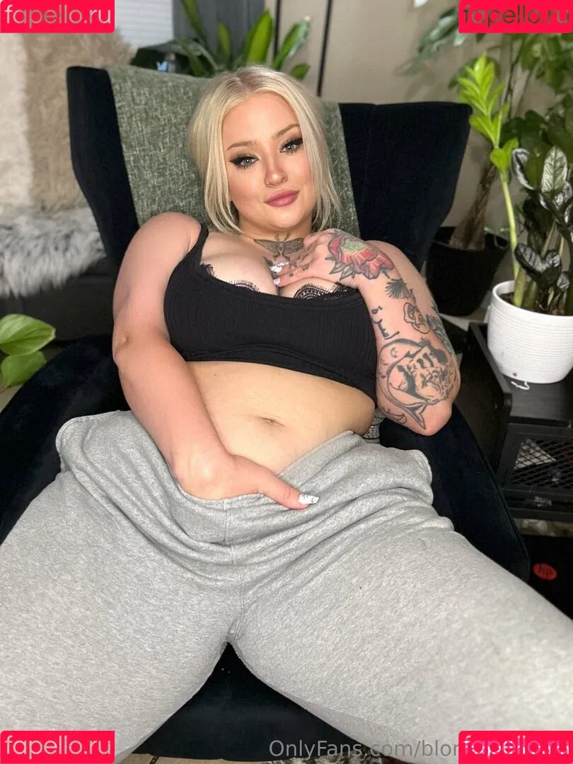 blondekittycat Onlyfans Photo Gallery 