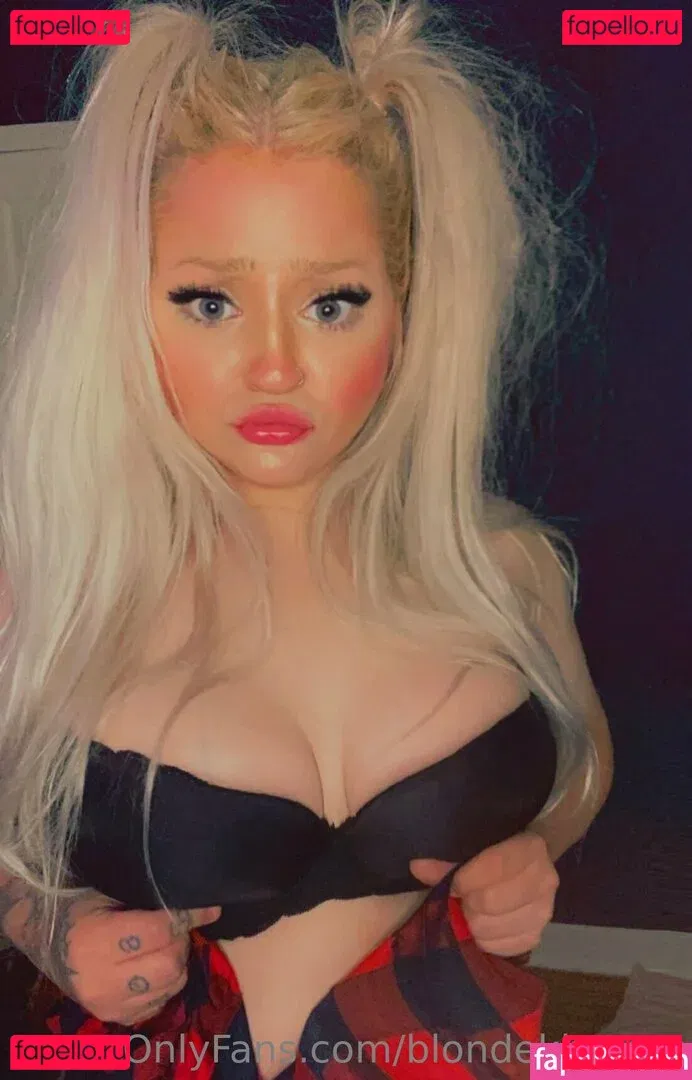 blondekittycat Onlyfans Photo Gallery 
