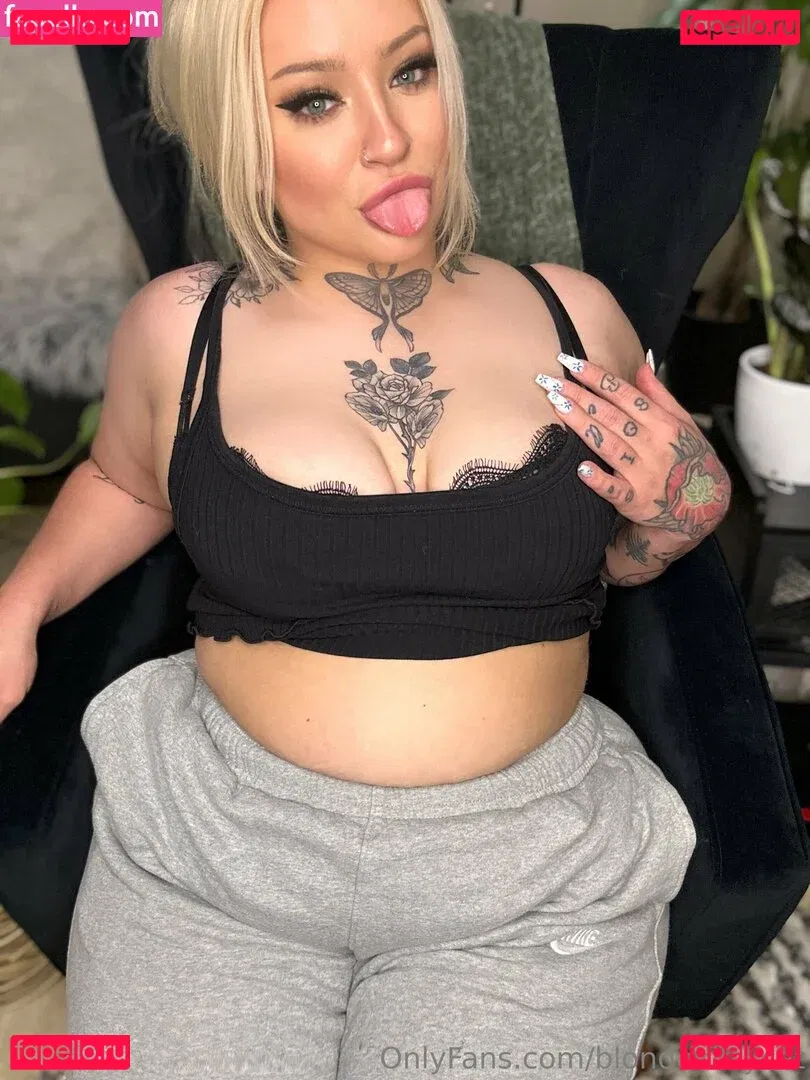 blondekittycat Onlyfans Photo Gallery 