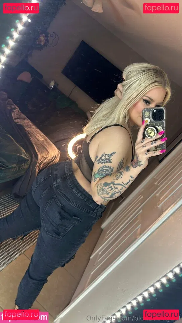 blondekittycat Onlyfans Photo Gallery 