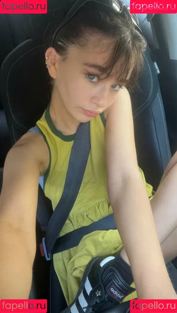 Malina Weissman Onlyfans Photo Gallery 