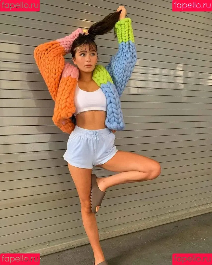Malina Weissman Onlyfans Photo Gallery 