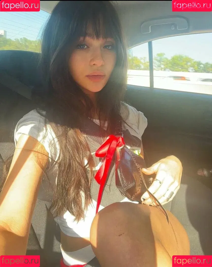 Malina Weissman Onlyfans Photo Gallery 