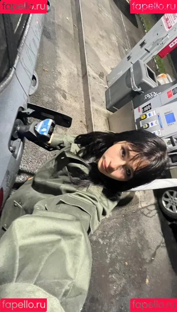 Malina Weissman Onlyfans Photo Gallery 