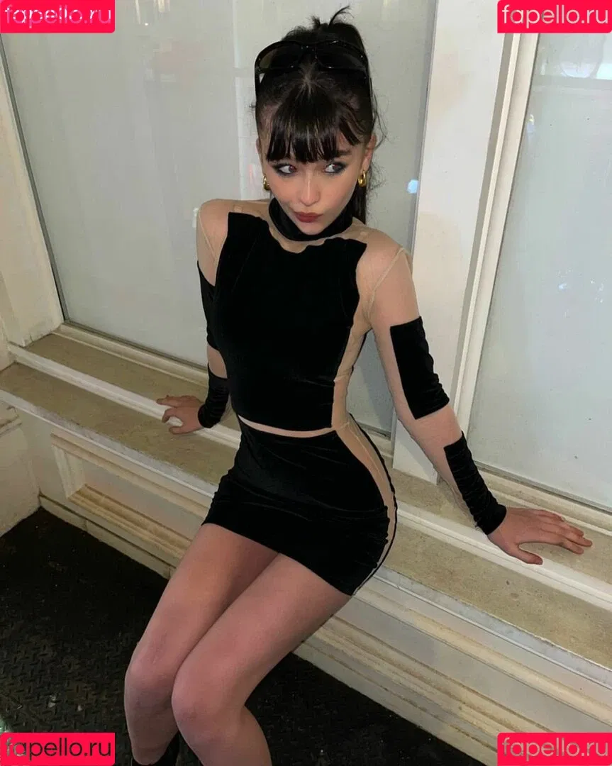 Malina Weissman Onlyfans Photo Gallery 