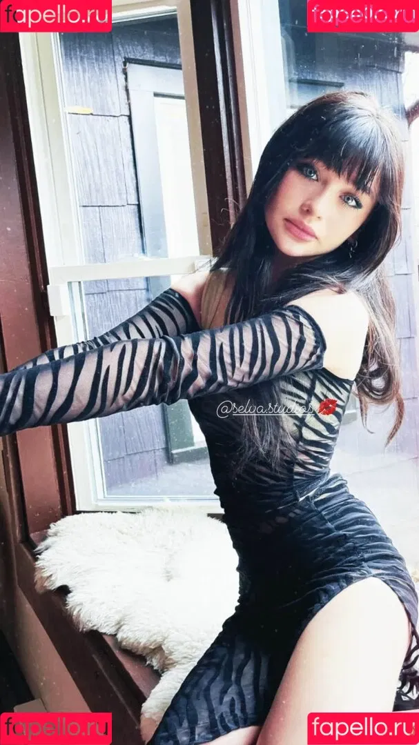Malina Weissman Onlyfans Photo Gallery 