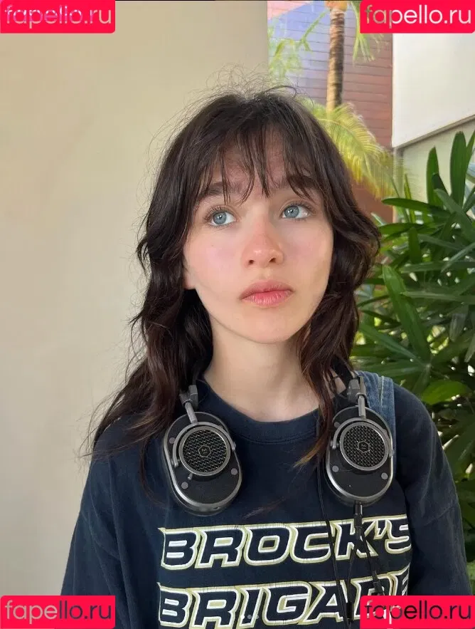 Malina Weissman Onlyfans Photo Gallery 