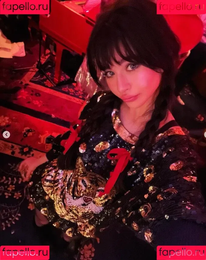 Malina Weissman Onlyfans Photo Gallery 