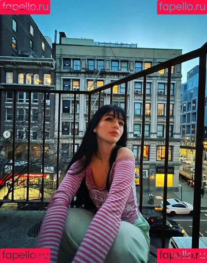Malina Weissman Onlyfans Photo Gallery 