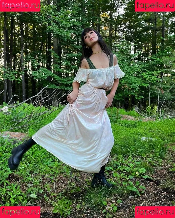 Malina Weissman Onlyfans Photo Gallery 