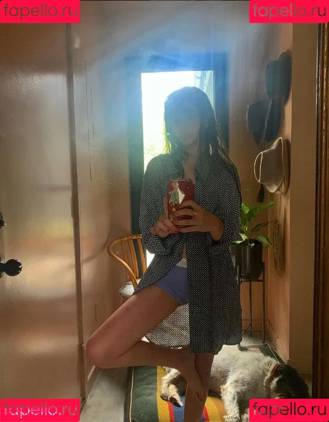 Malina Weissman Onlyfans Photo Gallery 