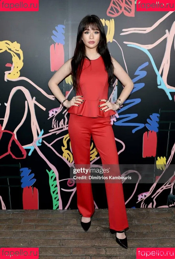 Malina Weissman Onlyfans Photo Gallery 