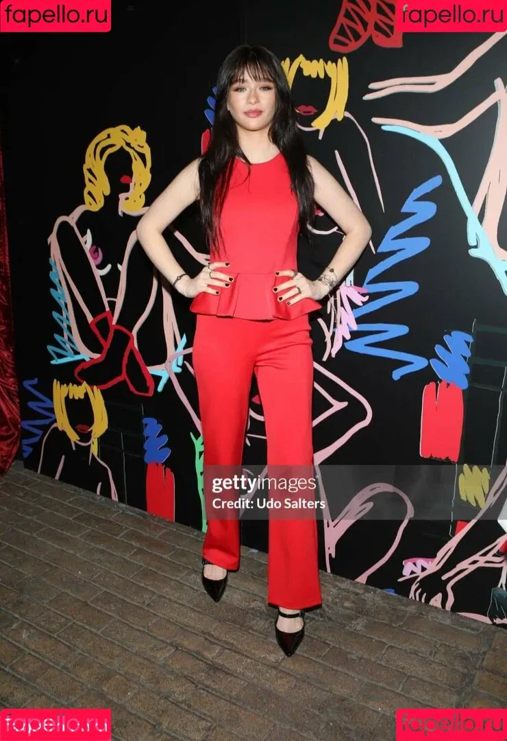 Malina Weissman Onlyfans Photo Gallery 