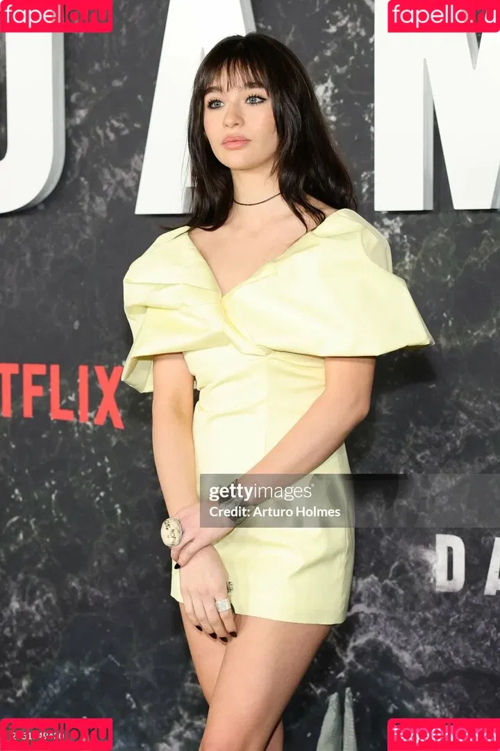 Malina Weissman Onlyfans Photo Gallery 