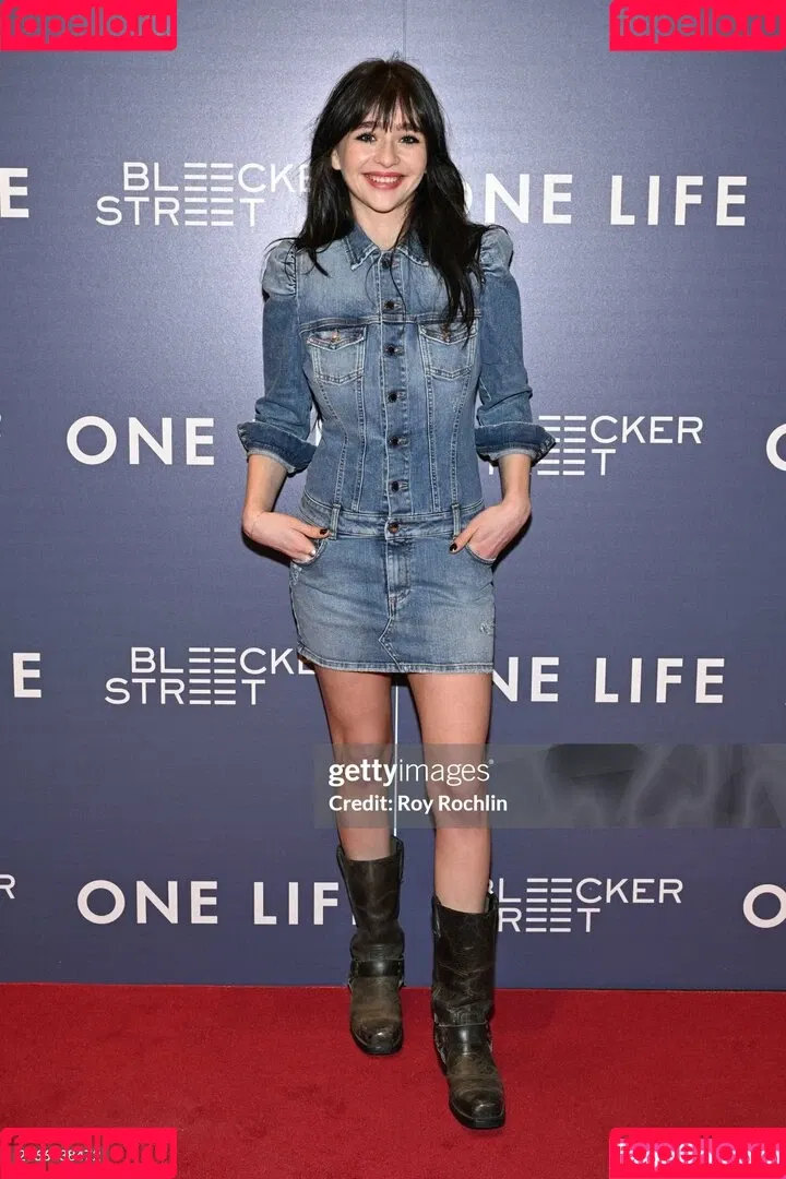 Malina Weissman Onlyfans Photo Gallery 